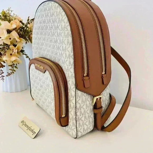 NWT Michael Kors Jaycee Medium Zip Pocket Backpack & wallet vanilla - Picture 5 of 12